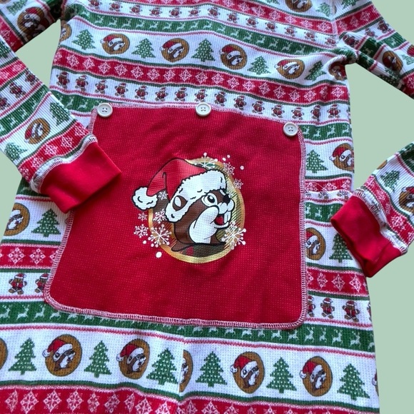 Buc-ee's Striped Christmas Onesie Youth Large - Picture 6 of 12